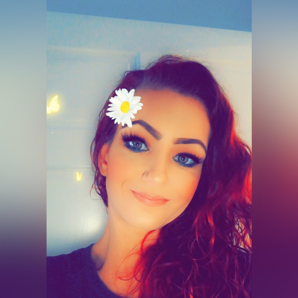 Meet your Posher, Holly